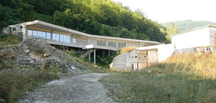 MILIONSKI PROJEKAT KUĆE VOĆA U ANDRIJEVICI I DALJE NEDOVRŠEN: OSAM GODINA ČEKANJA I BEZ ODGOVORA VLADE
